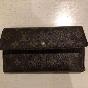 Louis Vuitton Sarah wallet authentic